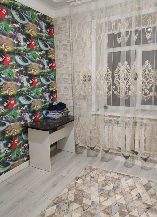 Продам 4 комнатную квартиру