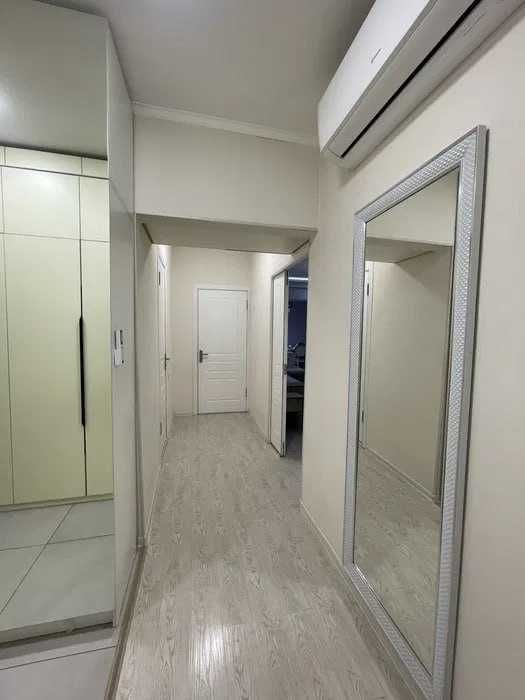 Продается квартира 3/2/5 в Юнусабаде