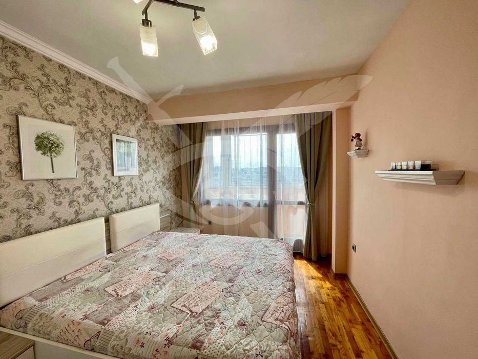 Дава се под наем Четиристаен апартамент в Варна, Зимно кино Тракия - 116 кв.м за 650 € - Снимка #2