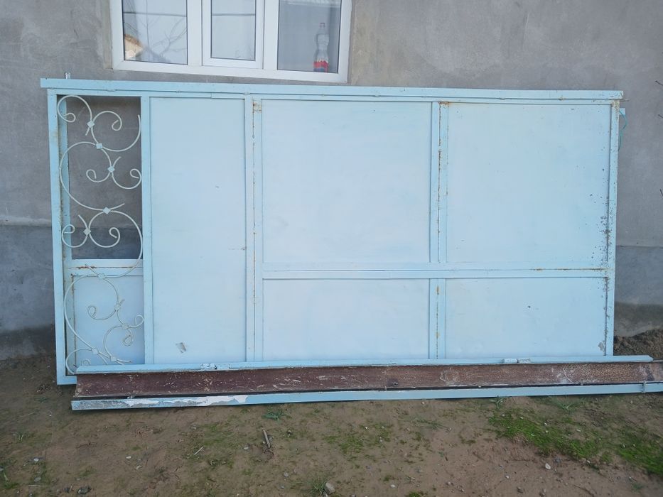 Темир дарвоза сотилад