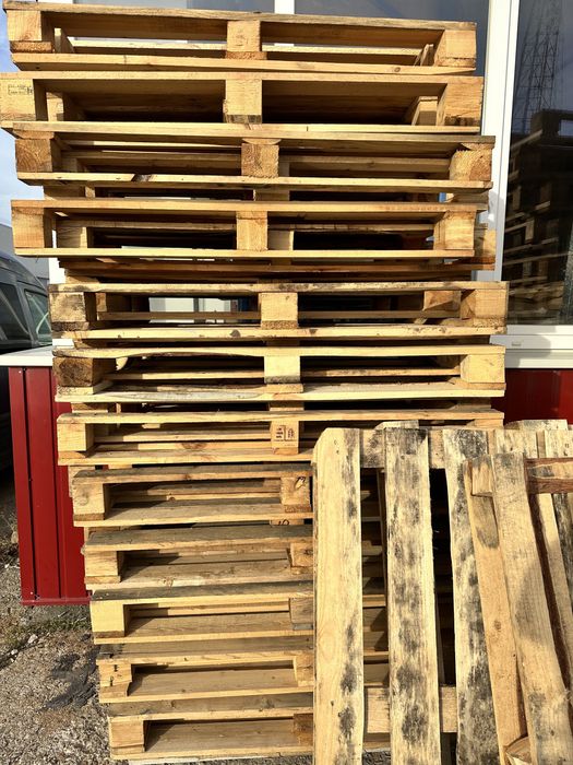 Paleți lemn euro și industriali pentru transport marfă