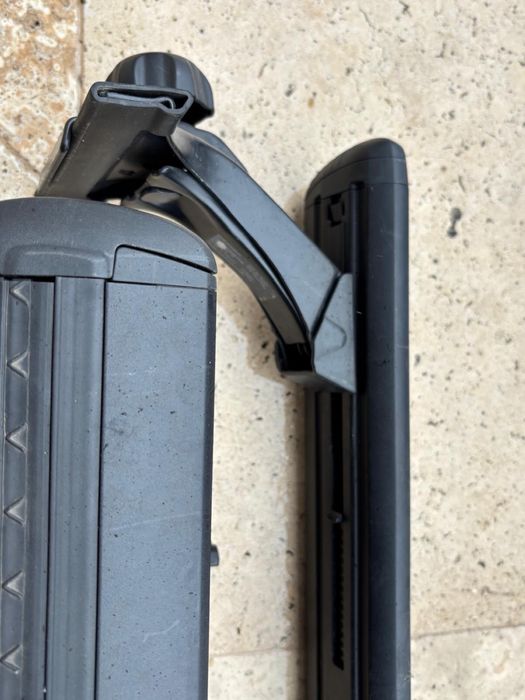 Bare Transversale Thule cu picioare de prindere pentru Jeep Wrangler