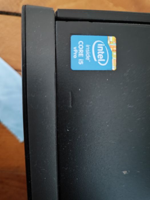 Компютър Hp elit desk 800 и монитор Hp e 232