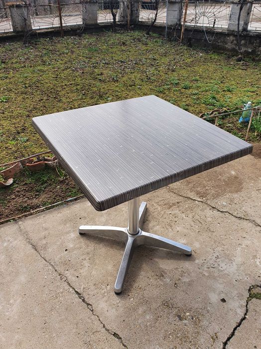 Маси  (кръгла и квадратна)