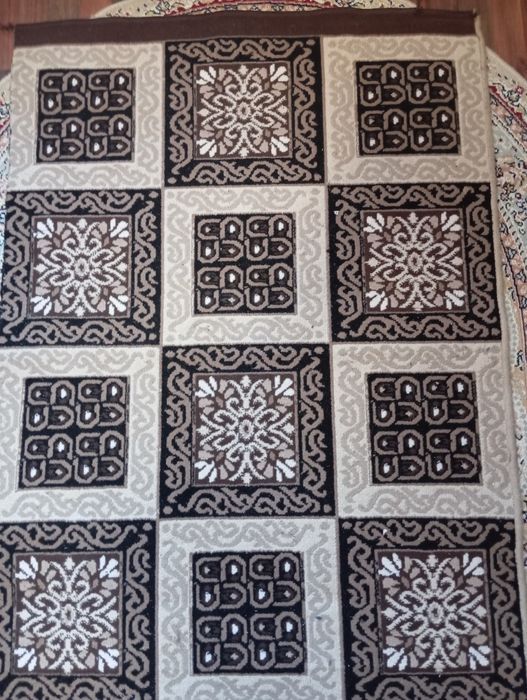 Коврик размеры: 195 см *92 см .