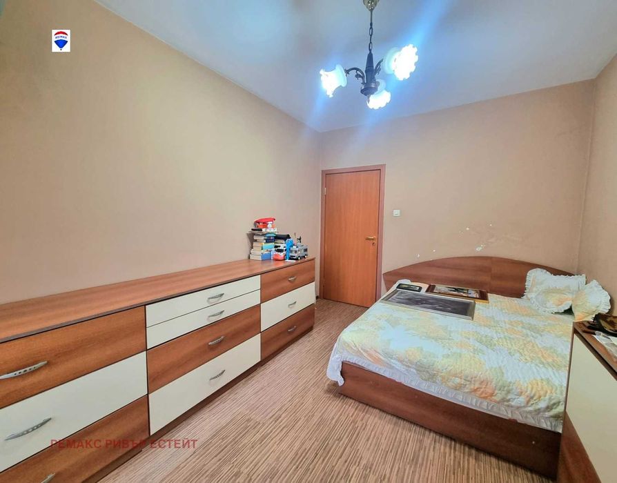 Продава се Тристаен апартамент в Русе, Възраждане - 86 кв.м за 1062 €/кв.м - Снимка #1