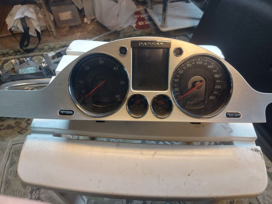 Оригинални табла автоматични инръчни за VW Пасат 6 2006 - 2010 г