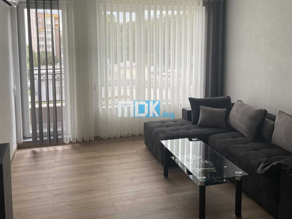 Дава се под наем Двустаен апартамент в Пловдив, Въстанически - 65 кв.м за 453.9 € - Снимка #2