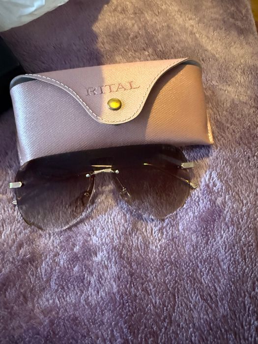 Продавам няколко чифта слънчеви очила