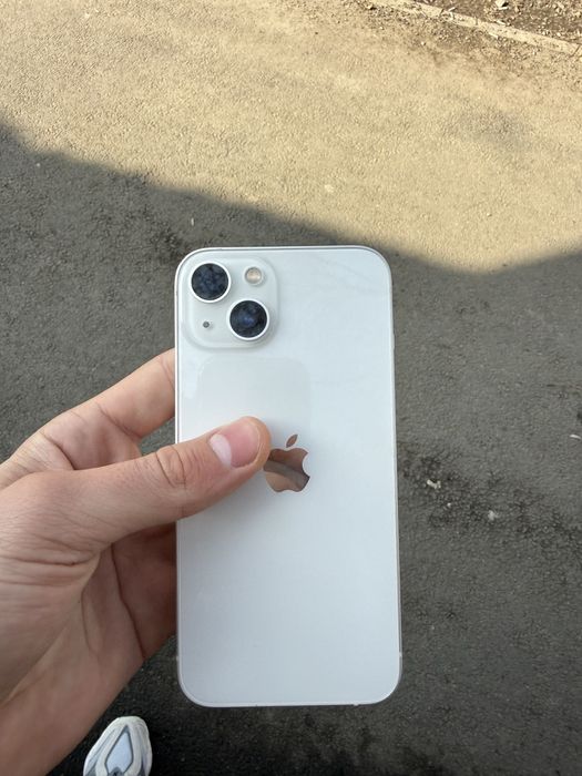Продам Iphone 13 Идеал