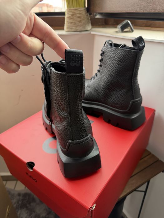 Hugo Fabyan ghete/bocanci din piele neagra marimea 40 noi originali