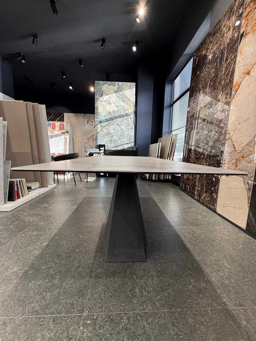 стол из керамогранита