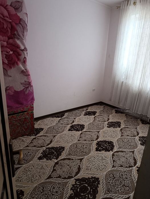 3 xonaliy dom sotiladi