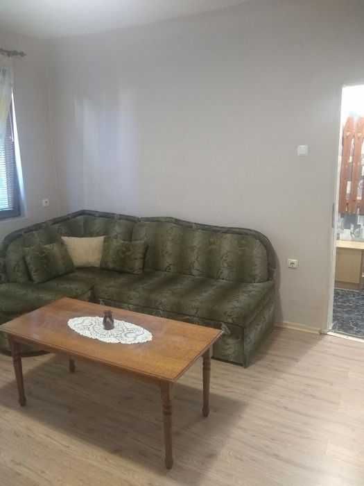 Дава се под наем Двустаен апартамент в Бургас, Лазур - 80 кв.м за 190 € - Снимка #8