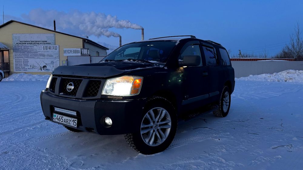 Nissan Armada V8