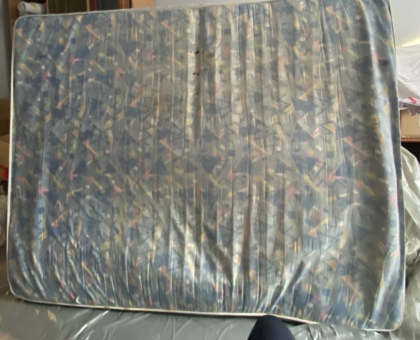 Отдам матрас бесплатно