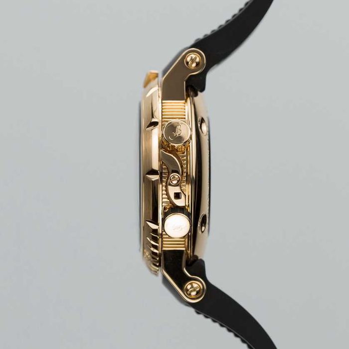 Breguet Marina Royal Alarm 18k Rose Gold 5847BR/Z2/5ZV