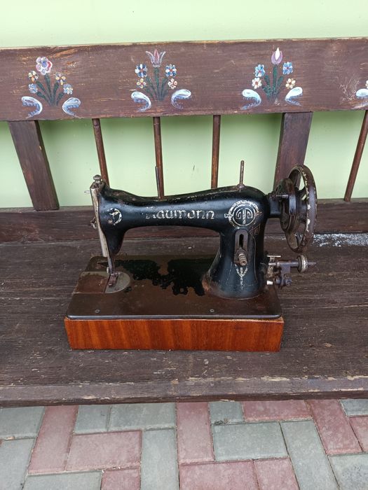 Mașina de cusut - decoratiune