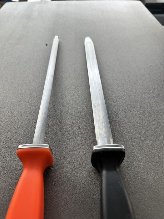 Професионални обли масати