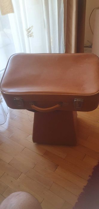 Geanta diplomat cu cifru