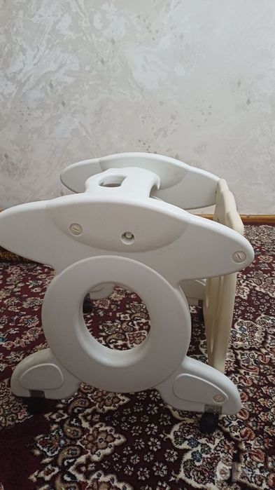 Продается удобный и многофункциональный детский стульчик для кормления