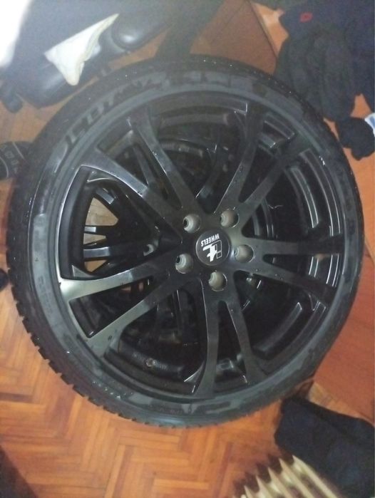 Vand jante wheels  225 40 r 18 cu cauciucuri noi debica 2025 de iarna