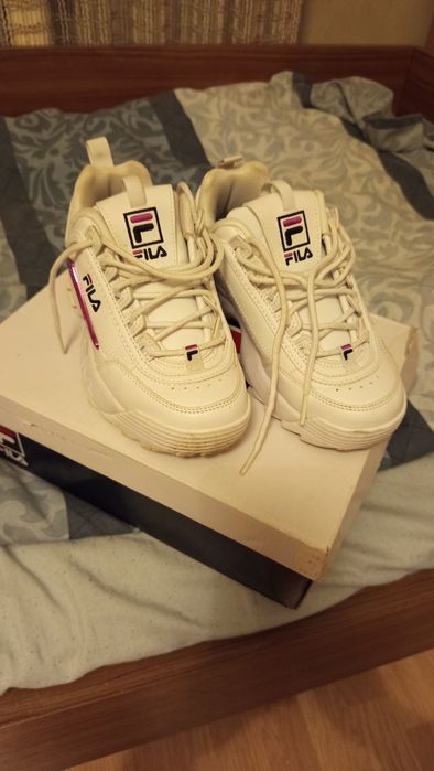Маратонки бели FILA размер 37. Носени са два пъти