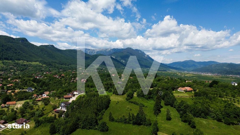 Teren intravilan 1173 mp cu utilitati si cabana in Predelut, Bran –