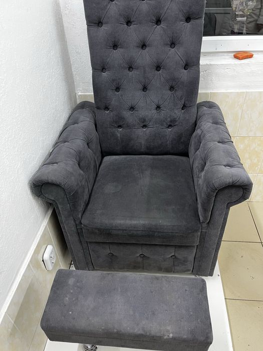 Маникюрное кресло