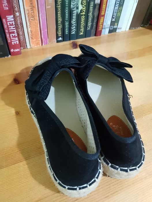 Летни велурени обувки