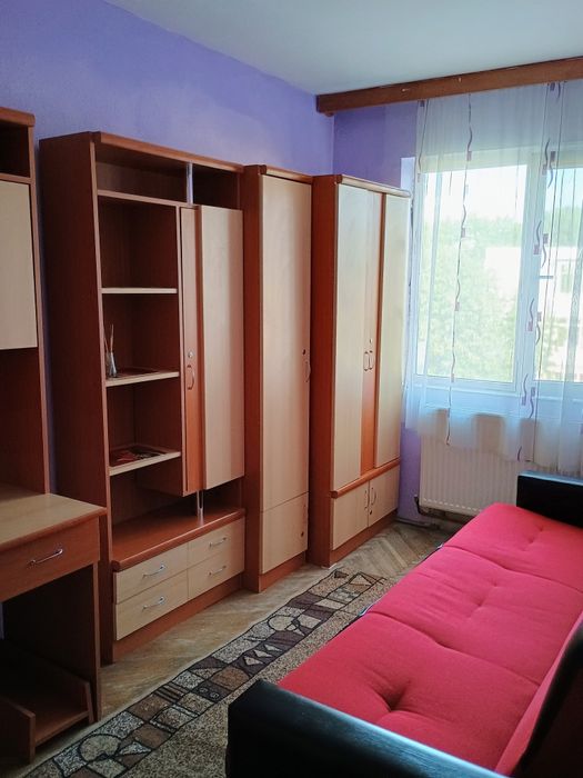 Primesc in gazda două fete, zona Podu Ros.