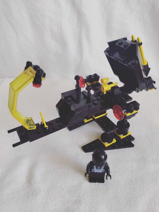 Lego Space Blacktron 6876 Alienator & 6894 Aerial Intruder
