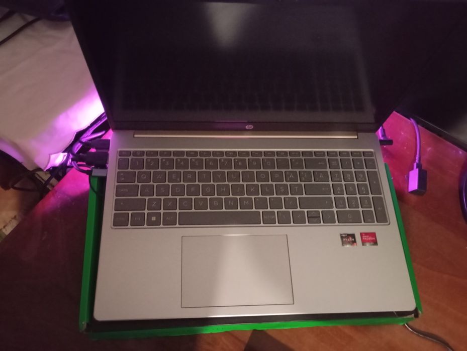 Laptop hp Ryzen 3 7000series