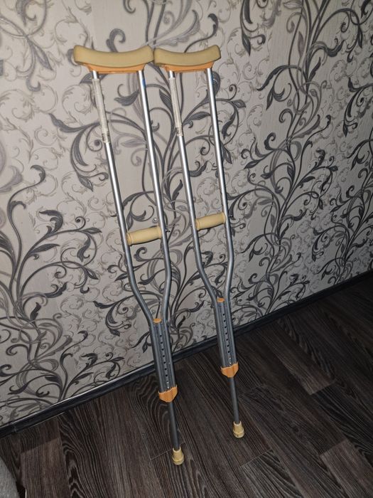 продаются костыли