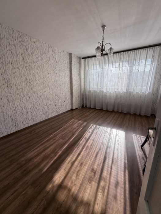 Дава се под наем Двустаен апартамент в София, Изток - 65 кв.м за 383 € - Снимка #1