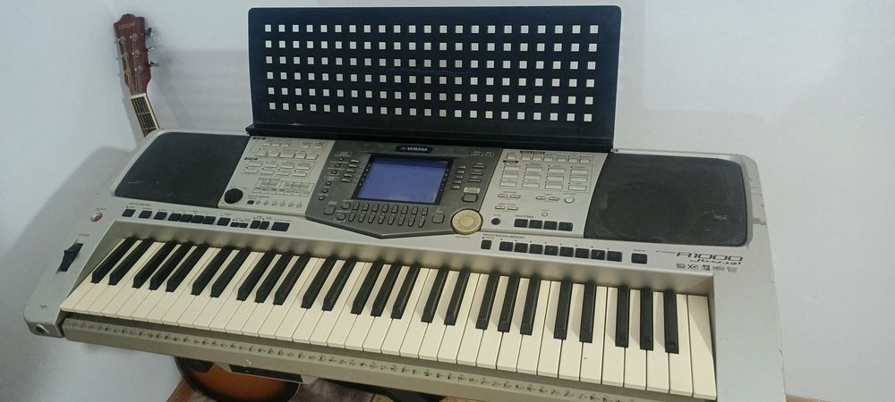 синтизатор продам