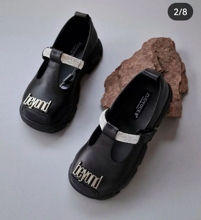 Продам детские туфли