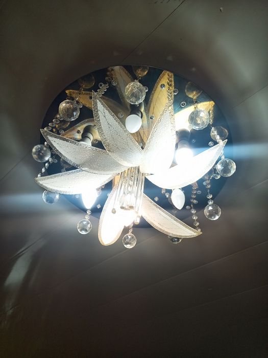 Потолочная люстра