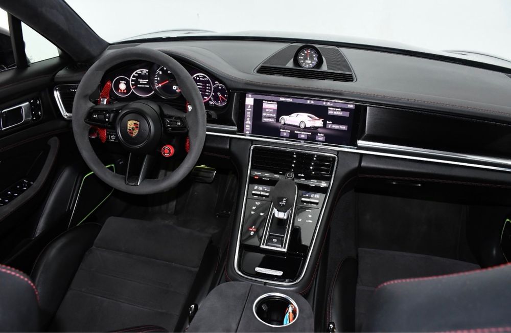 Porsche Panamera GTS / Facelift / 2021 / 4.0