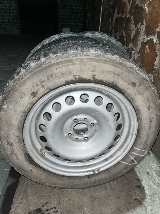 Продам шины R15. Мишлен.