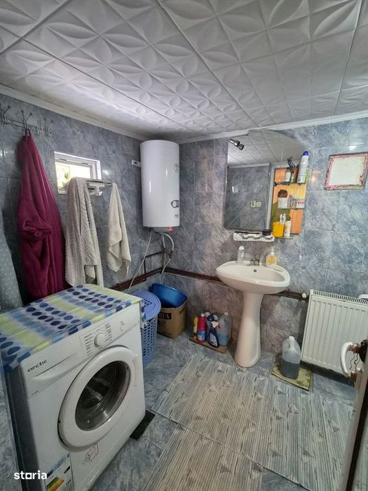Casă de vânzare în comuna Valea Danului, sat Vernești, județ Argeș.