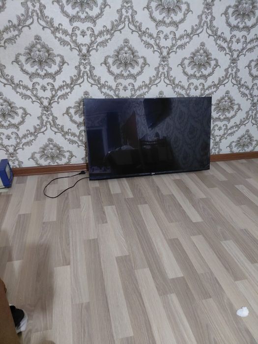 Телевизор LG на запчасти