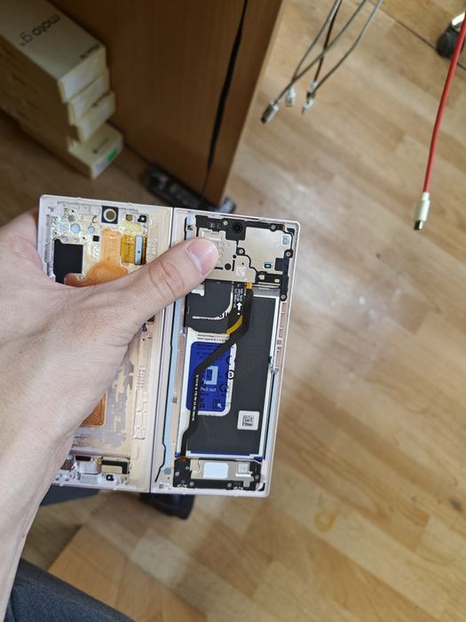 Продам дисплей на Samsung fold 6