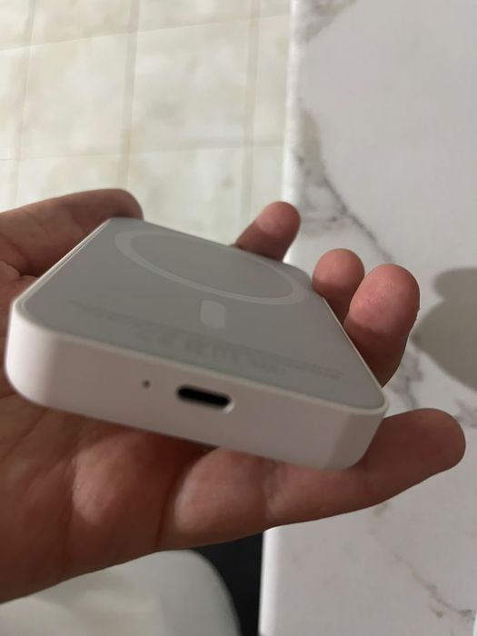 Пауэрбанк APPLE 2026