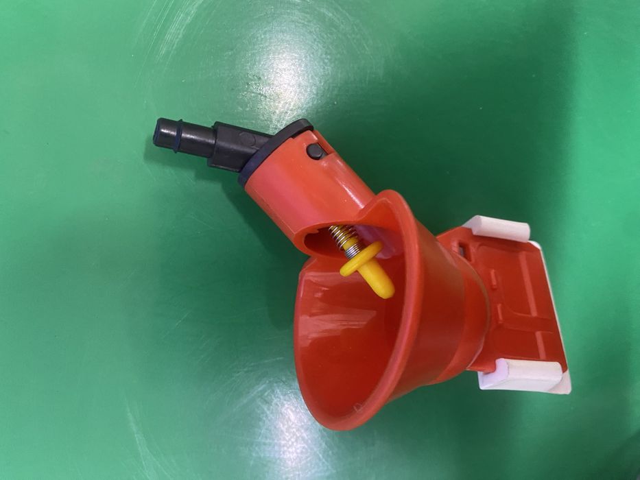 Поилки для кур и уток