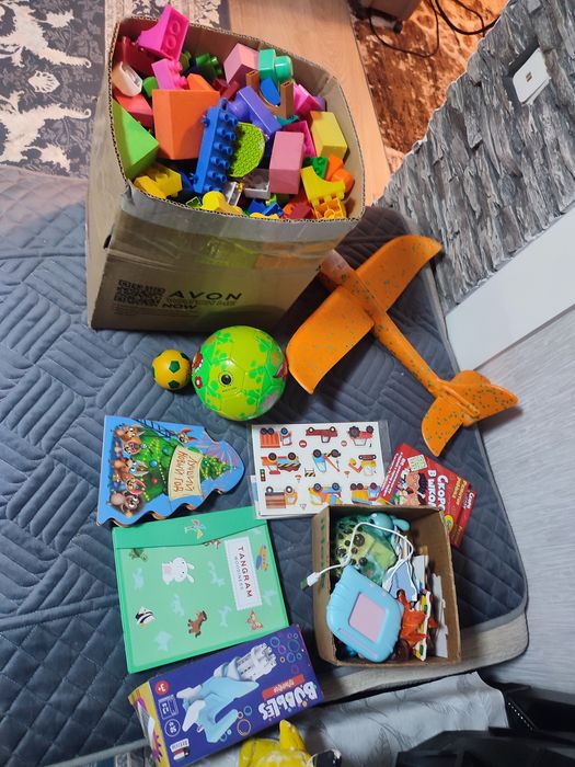 Продам игрушки развивашки