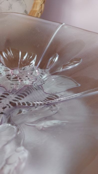 Голяма стъклена фруктиера. Подходяща за плодове.