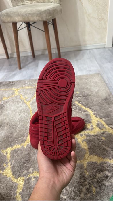 Jordan 1 red sueden