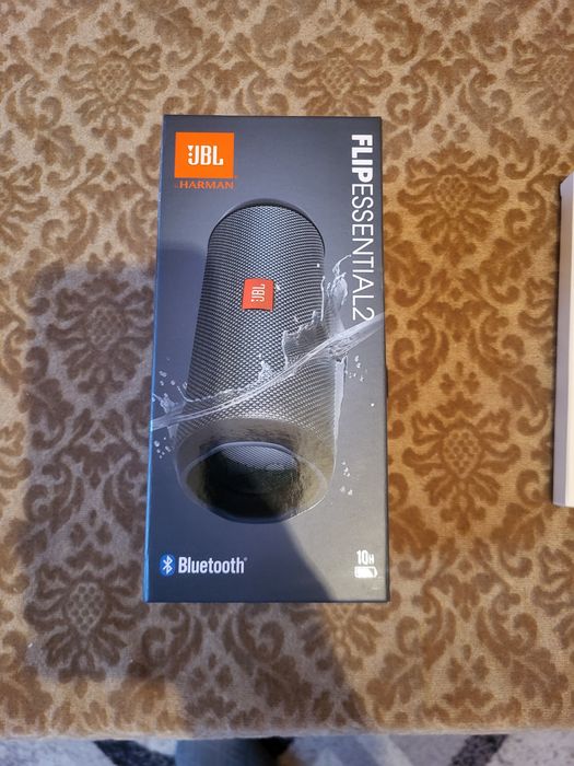 преносимата Bluetooth тонколона JBL Flip Essential 2