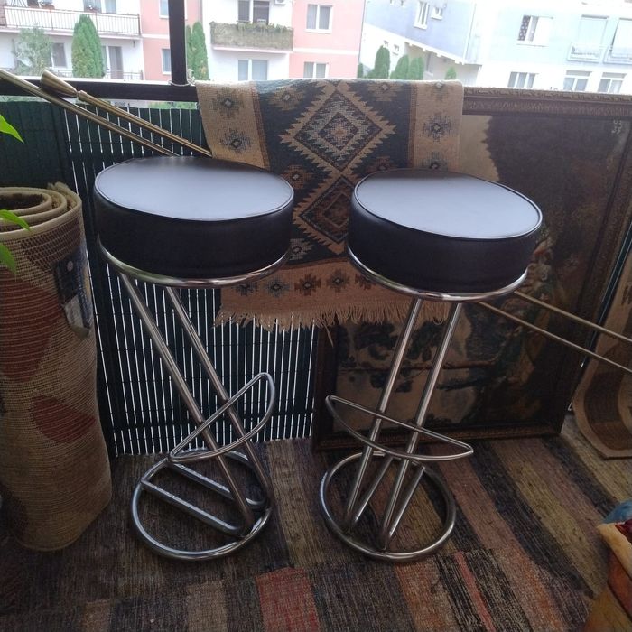 Vând scaune pentru bar